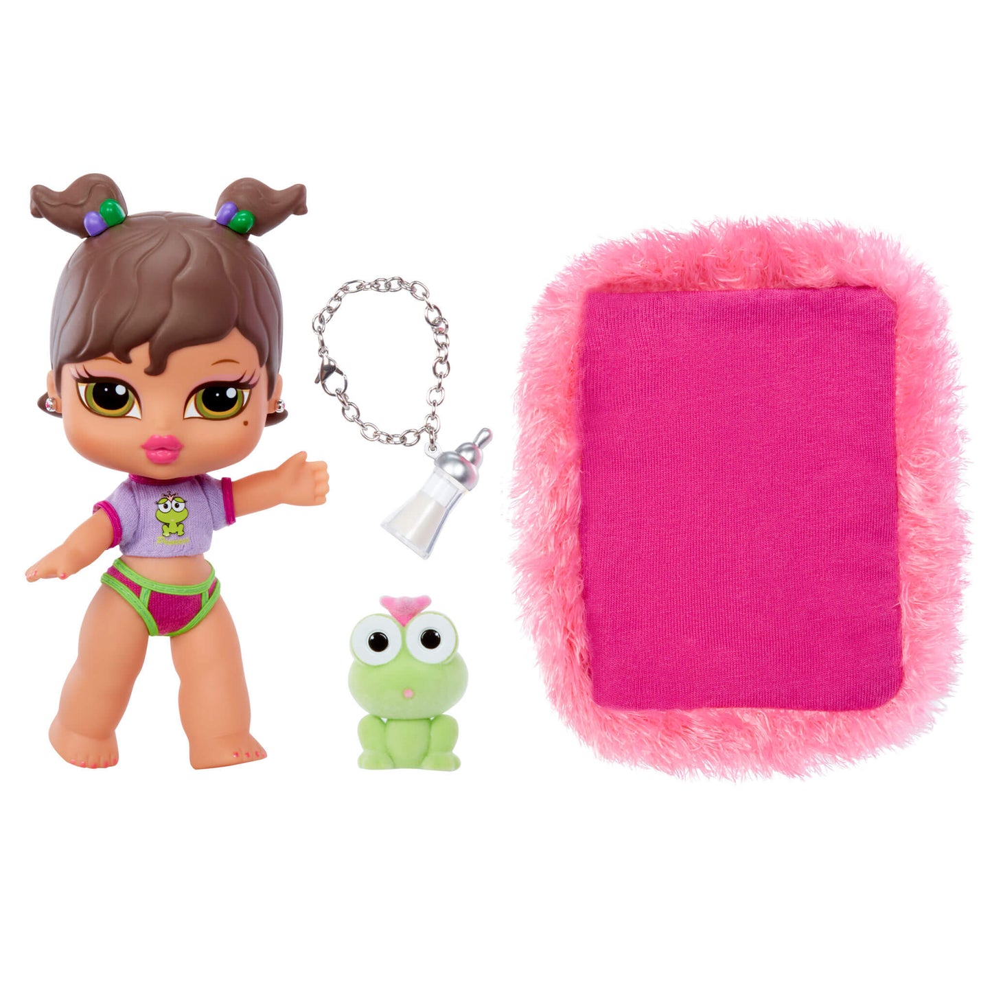 Yasmin with accessories