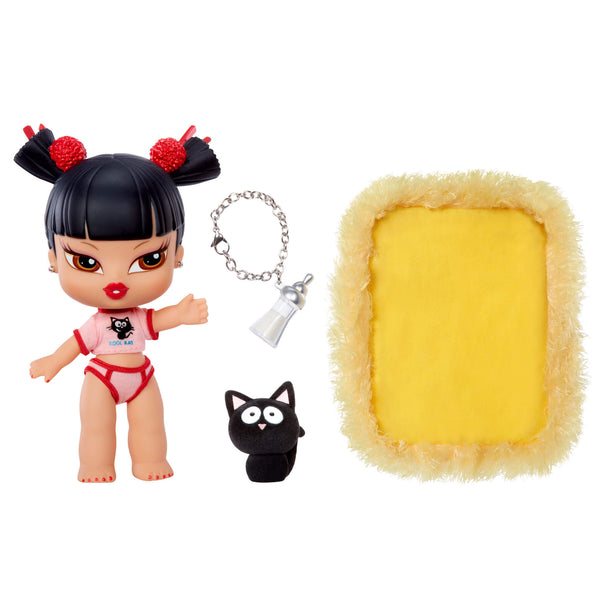 Jade with accessories