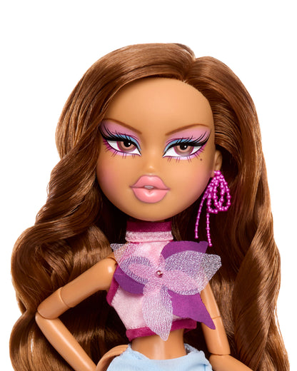 fashion pixiez yasmin up close