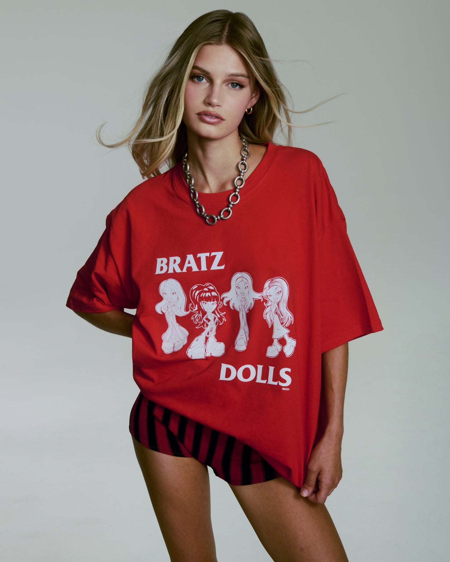 stylin jade oversize tee on model